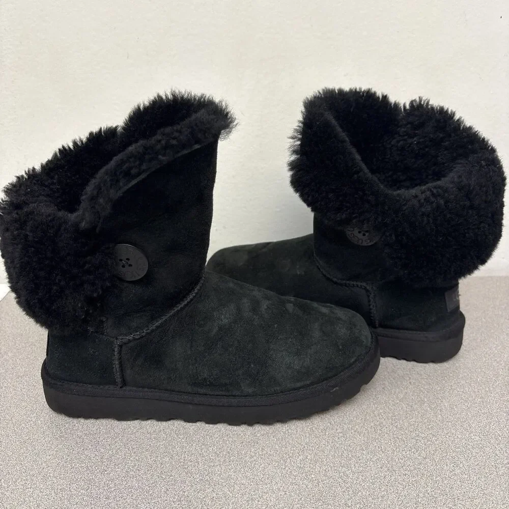 UGG boots classic